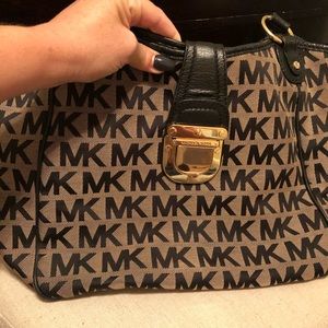 Michael Kors tote